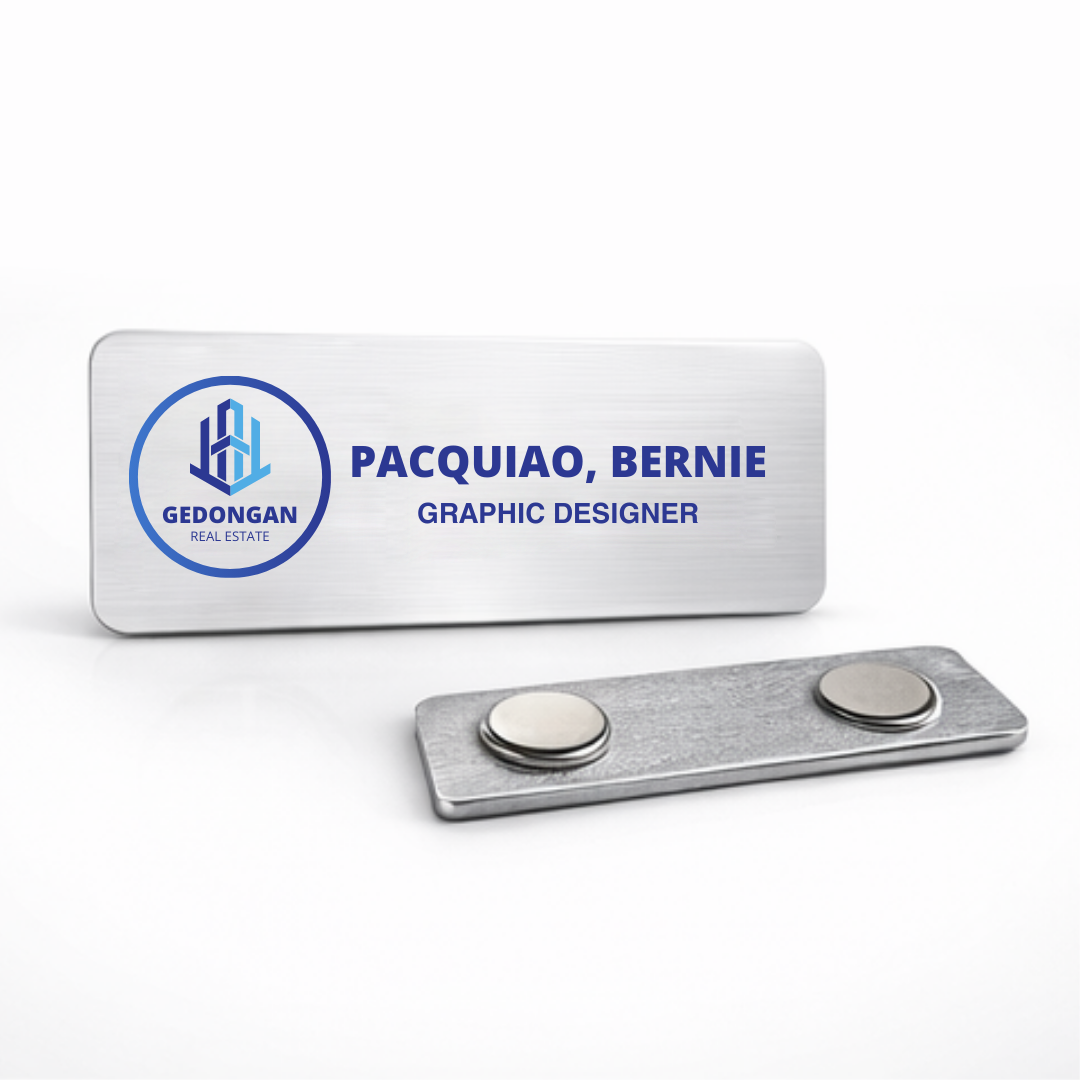 Personalized aluminum name tag with logo and title, ideal for business meetings and corporate presentations